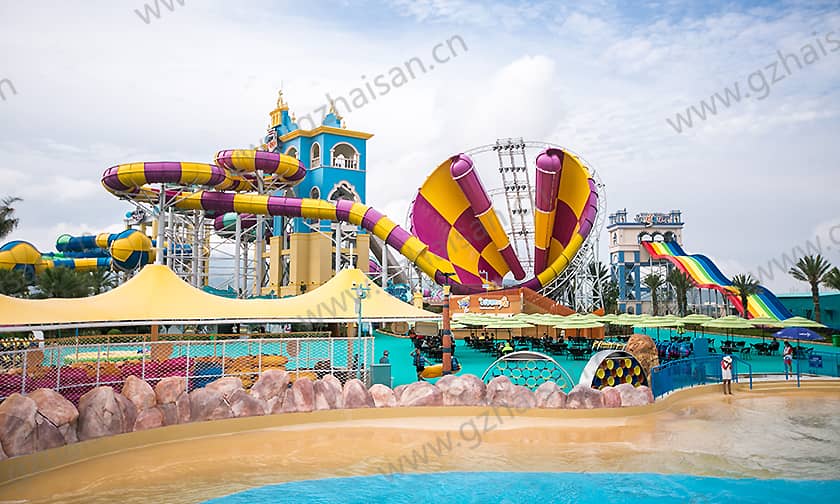 浙江宁波大目湾阿拉的海水上乐园超级龙卷风水滑道