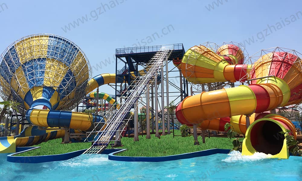 河南洛阳中赫梦幻水世界大喇叭、暴风谷组合