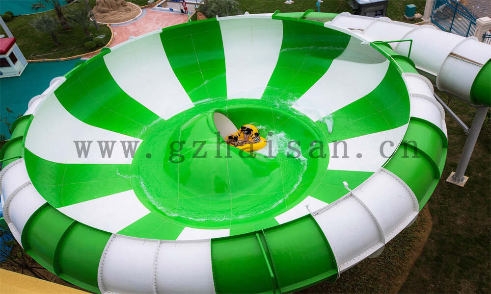 水上乐园滑梯告诉你如何选择优质的幼儿园滑滑梯