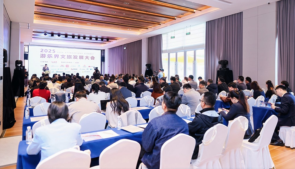 科技铸就非凡体验，专业成就行业标杆——金年会荣膺2025金冠奖“杰出水滑道设备奖”